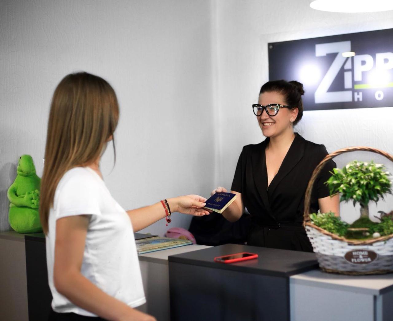 Hotel Zipper House Oldenburg Bagian luar foto